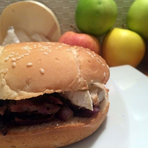 Burger au camembert et aux pommes (Normand)